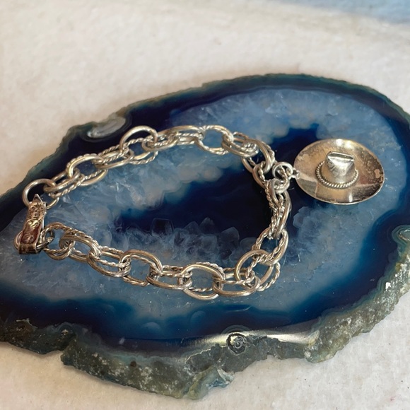 Vintage Mexico sterling charm bracelet with a sterling sombrero charm 7” - Picture 1 of 10